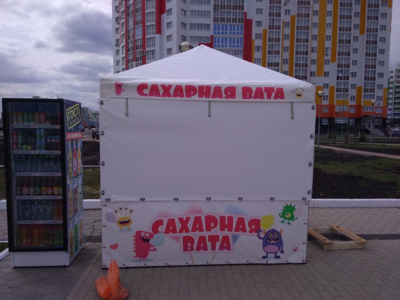 Киоск из ПВХ на набережной